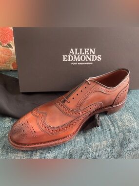 Allen Edmonds Tan/Brown Full-Brogue Wingtip Oxford